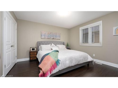 76 Blossomfield Crescent, Cambridge, ON - Indoor Photo Showing Bedroom