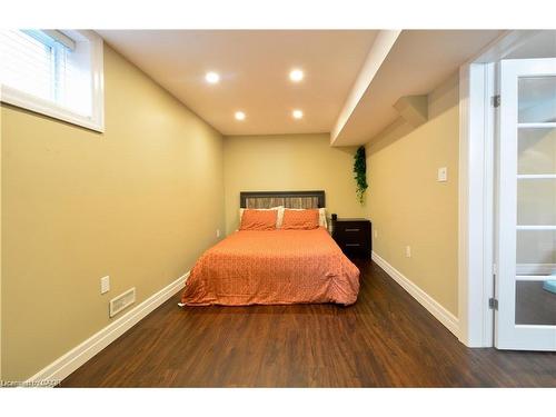 76 Blossomfield Crescent, Cambridge, ON - Indoor Photo Showing Bedroom