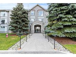 301-990 Golf Links Road  Ancaster, ON L9K 1J8