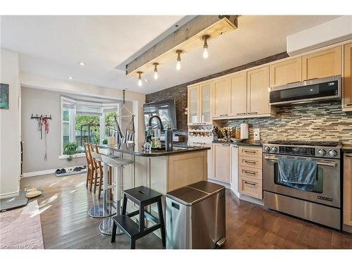 27 Pettit Street, Stoney Creek, ON - Indoor Photo Showing Kitchen With Upgraded Kitchen