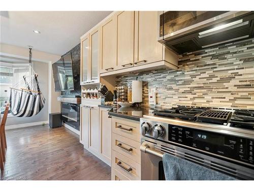 27 Pettit Street, Stoney Creek, ON - Indoor Photo Showing Kitchen With Upgraded Kitchen