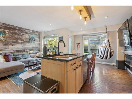 27 Pettit Street, Stoney Creek, ON - Indoor