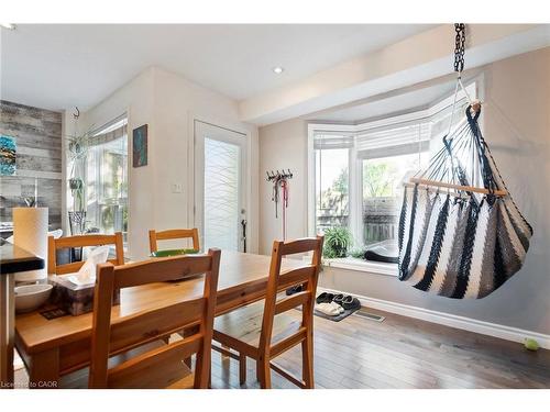 27 Pettit Street, Stoney Creek, ON - Indoor Photo Showing Dining Room