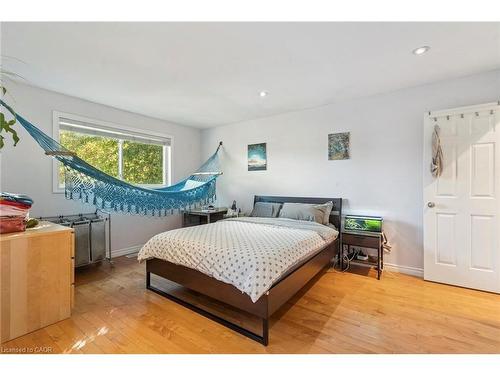 27 Pettit Street, Stoney Creek, ON - Indoor Photo Showing Bedroom