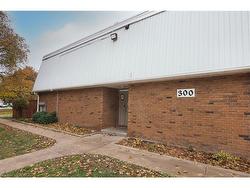 4-300 Traynor Avenue  Kitchener, ON N2C 2J1