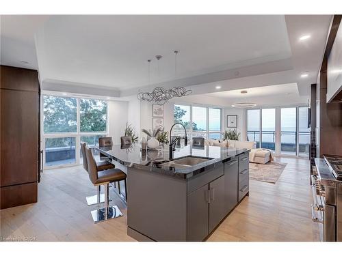 308-2060 Lakeshore Road, Burlington, ON - Indoor