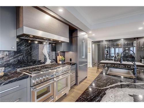 308-2060 Lakeshore Road, Burlington, ON - Indoor Photo Showing Kitchen With Upgraded Kitchen