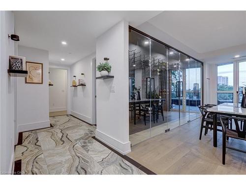 308-2060 Lakeshore Road, Burlington, ON - Indoor Photo Showing Dining Room