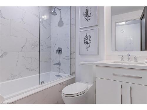 308-2060 Lakeshore Road, Burlington, ON - Indoor Photo Showing Bathroom