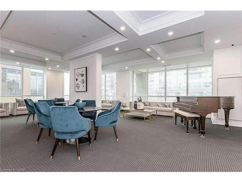 308-2060 Lakeshore Road, Burlington, ON - Indoor