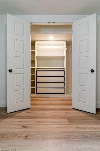 30-290 Barton Street W, Hamilton, ON - Indoor Photo Showing Other Room