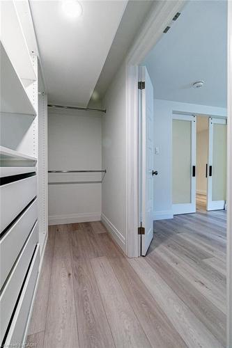 30-290 Barton Street W, Hamilton, ON - Indoor Photo Showing Other Room