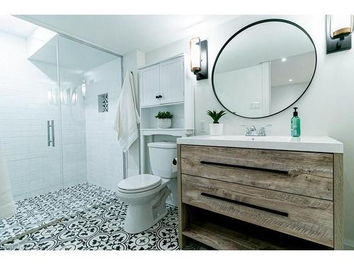 30-290 Barton Street W, Hamilton, ON - Indoor Photo Showing Bathroom