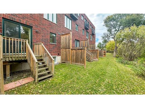 30-290 Barton Street W, Hamilton, ON - Outdoor