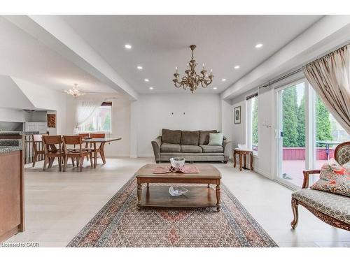 220 Lemon Grass Crescent, Kitchener, ON - Indoor Photo Showing Living Room