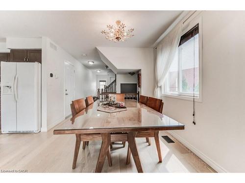 220 Lemon Grass Crescent, Kitchener, ON - Indoor Photo Showing Dining Room