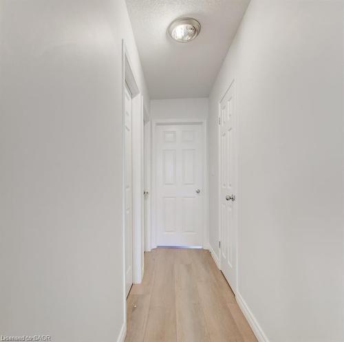 220 Lemon Grass Crescent, Kitchener, ON - Indoor Photo Showing Other Room