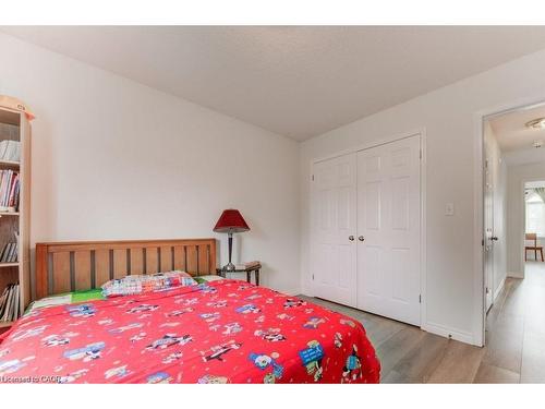 220 Lemon Grass Crescent, Kitchener, ON - Indoor Photo Showing Bedroom