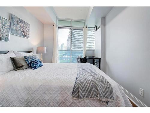 1207-80 Absolute Avenue, Mississauga, ON - Indoor Photo Showing Bedroom