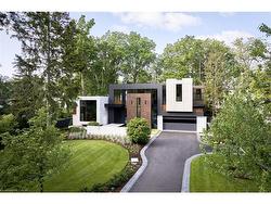 116 Chartwell Road  Oakville, ON L6J 3Z6