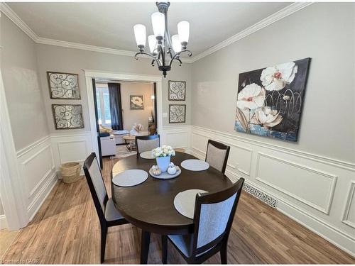 691 Wilson Street, Hamilton, ON - Indoor Photo Showing Dining Room