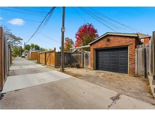 200 East Avenue N, Hamilton, ON - Outdoor