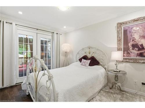564 Walmer Road, Hamilton, ON - Indoor Photo Showing Bedroom