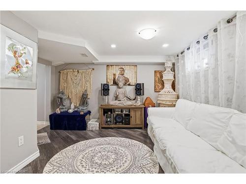 564 Walmer Road, Hamilton, ON - Indoor Photo Showing Bedroom
