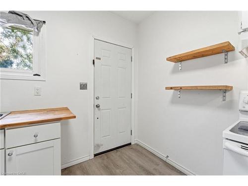 53 1/2-55 Duke Street, Brantford, ON - Indoor Photo Showing Other Room