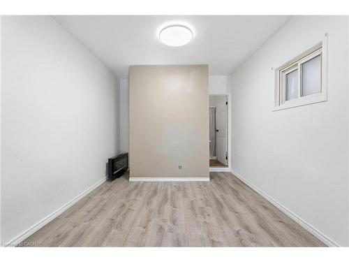 53 1/2-55 Duke Street, Brantford, ON - Indoor Photo Showing Other Room