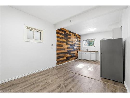 53 1/2-55 Duke Street, Brantford, ON - Indoor Photo Showing Other Room