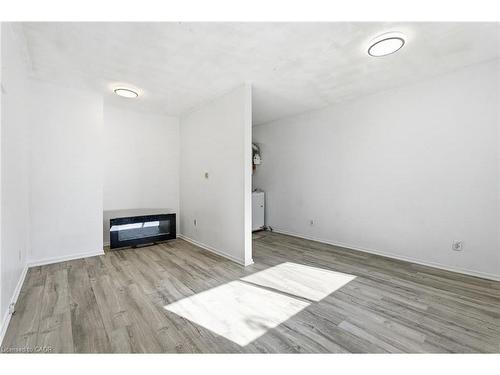 53 1/2-55 Duke Street, Brantford, ON - Indoor Photo Showing Other Room