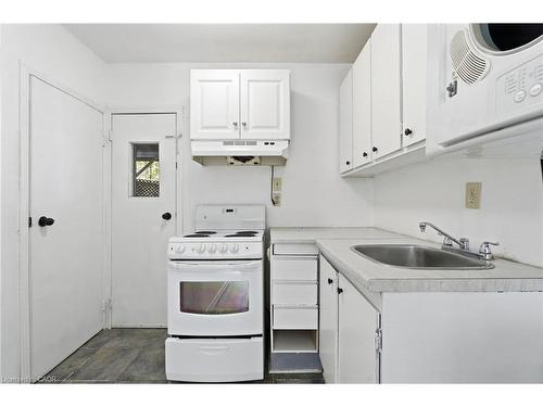 53 1/2-55 Duke Street, Brantford, ON - Indoor Photo Showing Kitchen
