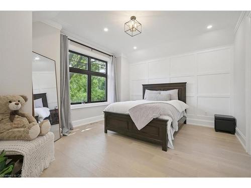 1225 Baldwin Drive, Oakville, ON - Indoor Photo Showing Bedroom