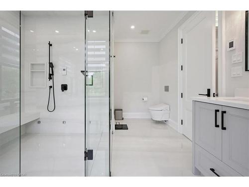 1225 Baldwin Drive, Oakville, ON - Indoor Photo Showing Bathroom