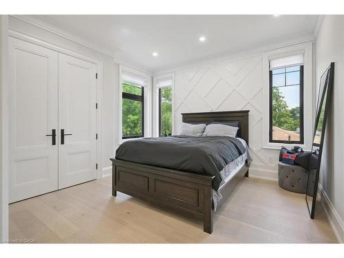 1225 Baldwin Drive, Oakville, ON - Indoor Photo Showing Bedroom