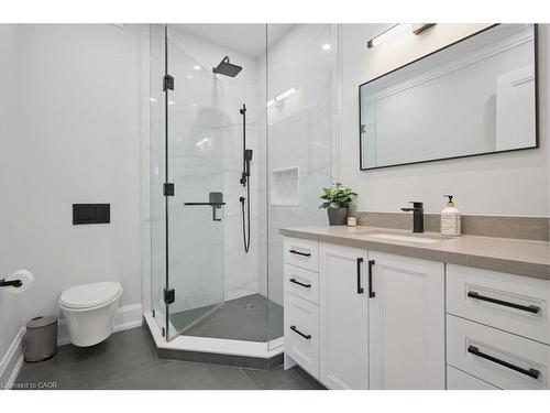 1225 Baldwin Drive, Oakville, ON - Indoor Photo Showing Bathroom