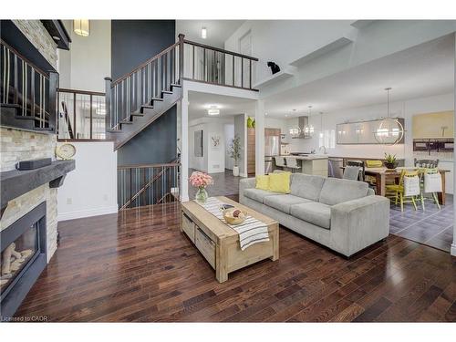 289 Wesley Boulevard, Cambridge, ON - Indoor Photo Showing Living Room With Fireplace