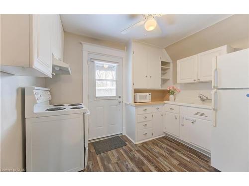 19 Fairview Avenue, Kitchener, ON - Indoor Photo Showing Laundry Room