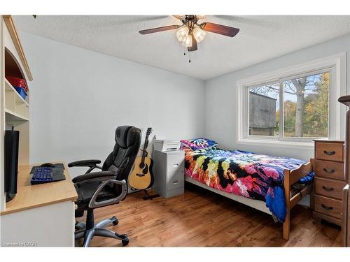 50 Gledhill Crescent, Hamilton, ON - Indoor Photo Showing Bedroom