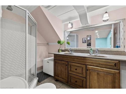 50 Gledhill Crescent, Hamilton, ON - Indoor Photo Showing Bathroom