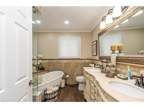 2545 Pollard Drive, Mississauga, ON - Indoor Photo Showing Bathroom