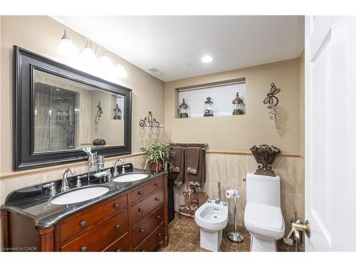 2545 Pollard Drive, Mississauga, ON - Indoor Photo Showing Bathroom