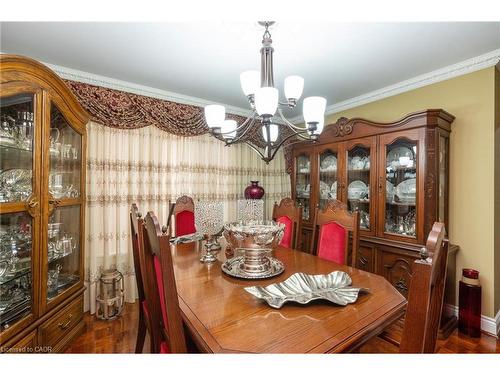 2545 Pollard Drive, Mississauga, ON - Indoor Photo Showing Dining Room