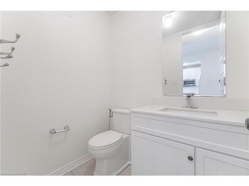 28 Pickett Place, Cambridge, ON - Indoor Photo Showing Bathroom