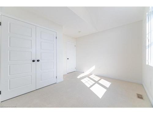 28 Pickett Place, Cambridge, ON - Indoor Photo Showing Other Room