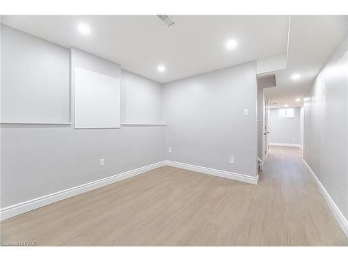28 Pickett Place, Cambridge, ON - Indoor Photo Showing Other Room