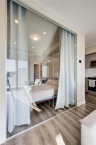 1015-15 Queen Street S, Hamilton, ON - Indoor