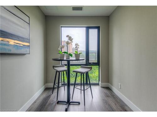 1015-15 Queen Street S, Hamilton, ON - Indoor Photo Showing Other Room