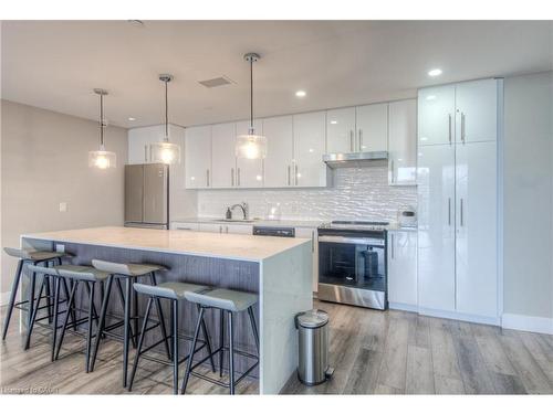 1015-15 Queen Street S, Hamilton, ON - Indoor Photo Showing Kitchen With Stainless Steel Kitchen With Upgraded Kitchen